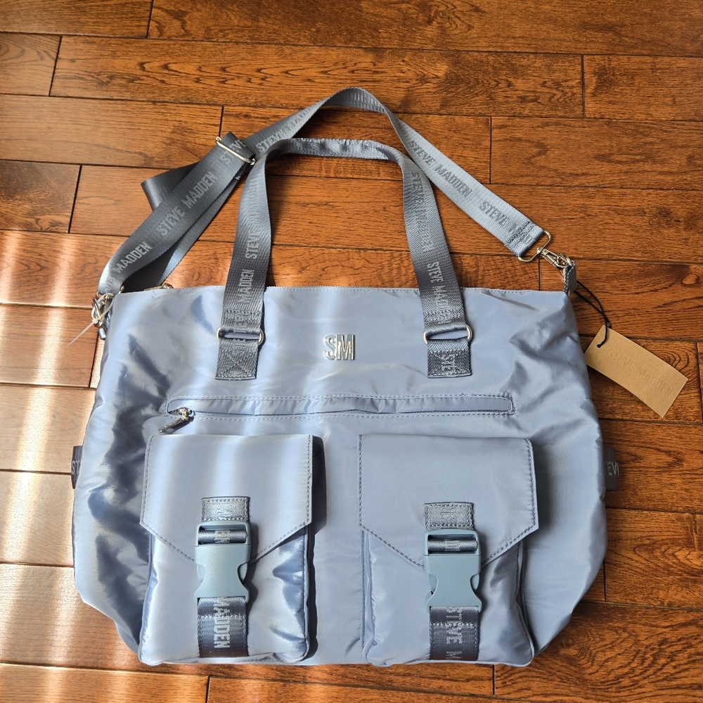 NWT Steve Madden Light Blue Bag with Adjustable Crossbody Straps: BKEERA Design